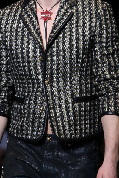 Look 126